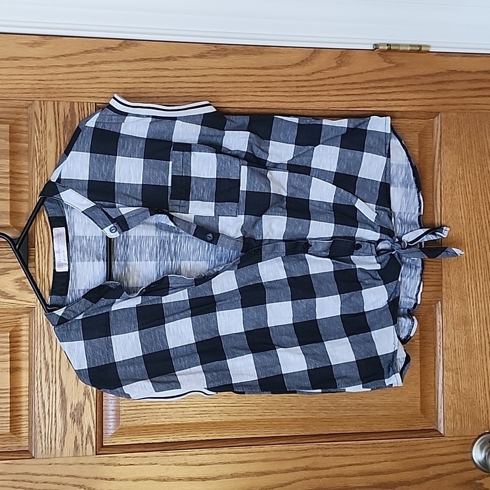 Checkered top